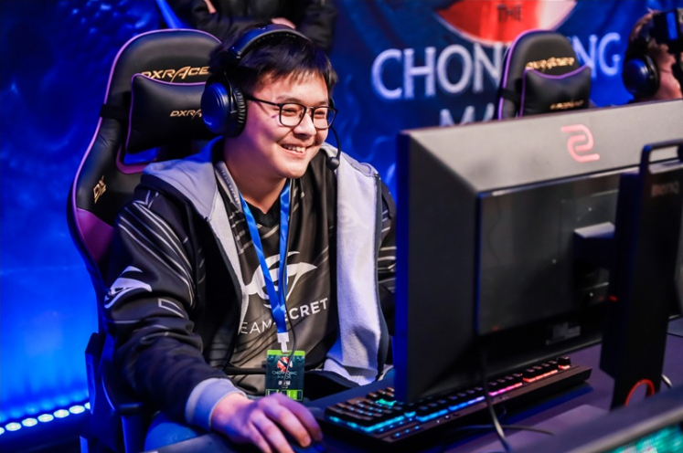 探为之侧目 探为之侧目