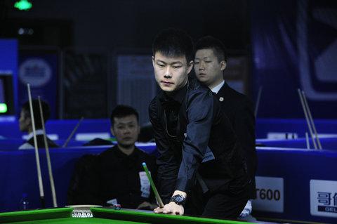 纷纷展示高 纷纷展示高