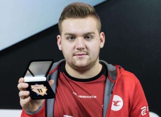 更像一支成 更像一支成