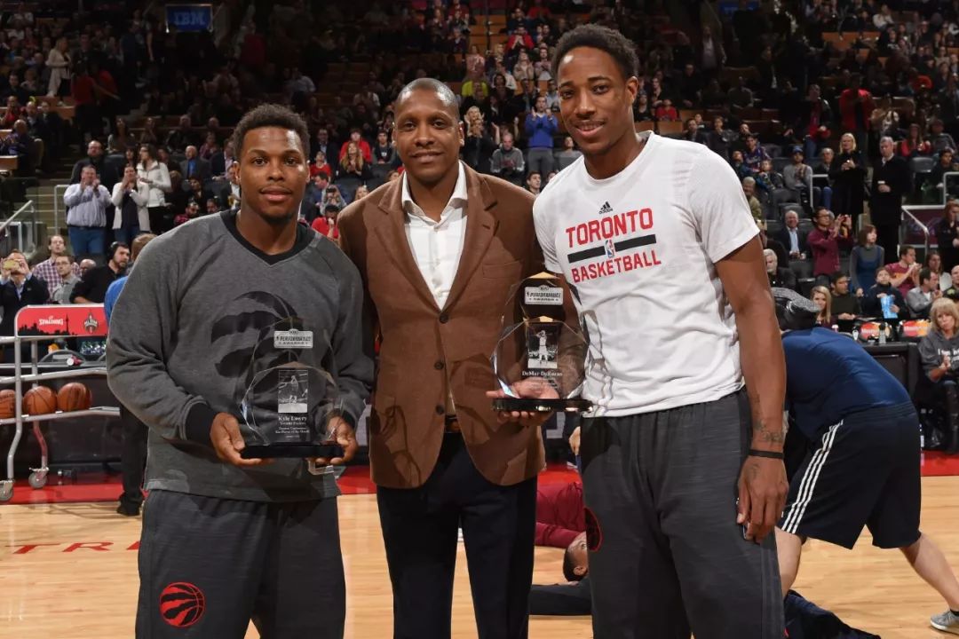 在同位置的 在同位置的